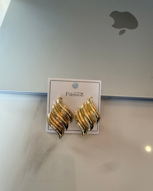 Golden Flame Wave Ribbed Stud Earrings
